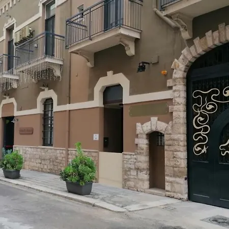 Iron Hotel By Residence Moderno 3* בארי