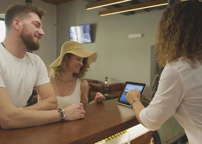 ホテル レジデンス モデルノ バーリ