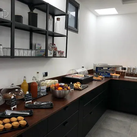 Moderno Отель
