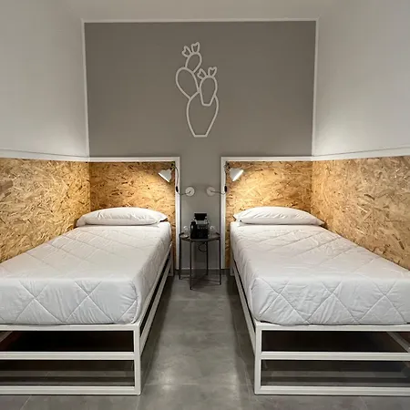 Iron Hotel 3*