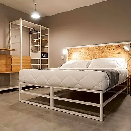 Iron Hotel 3*