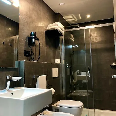Отель Moderno